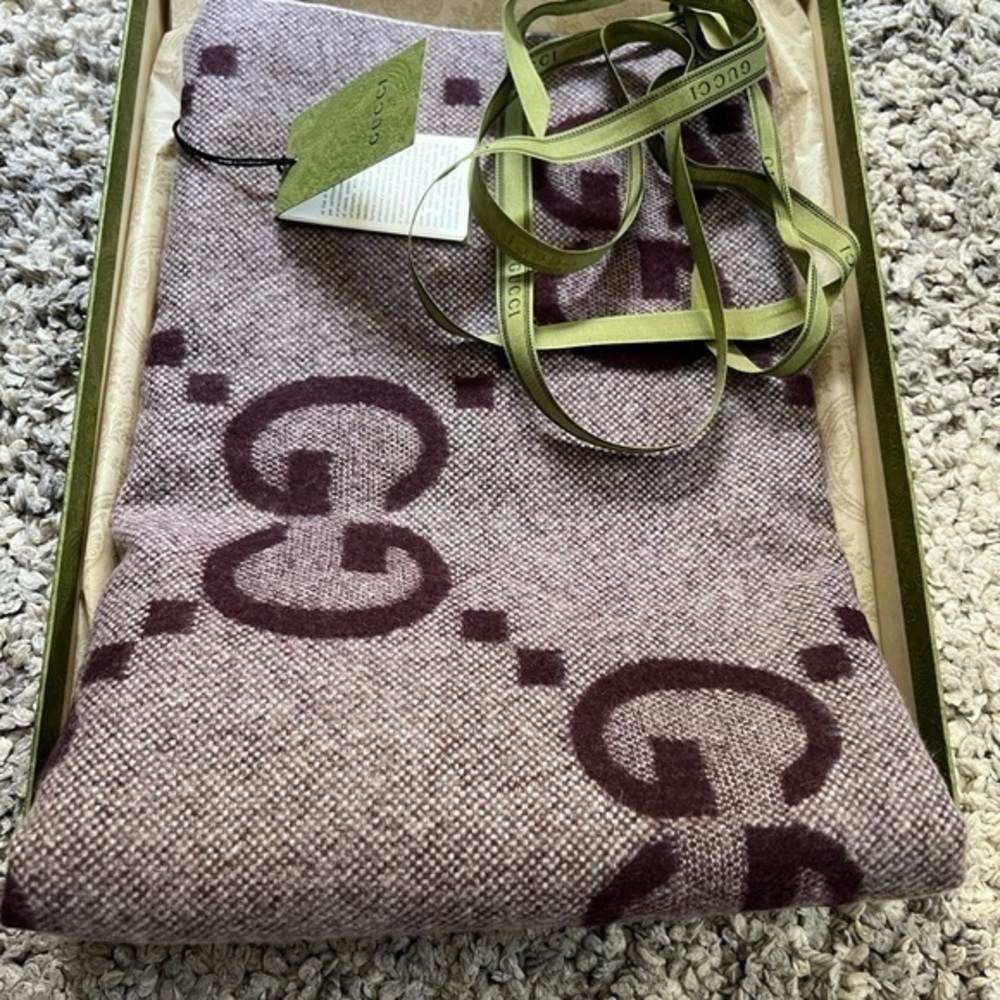 Gucci GG cashmere jacquard scarf - Picture 4 of 6